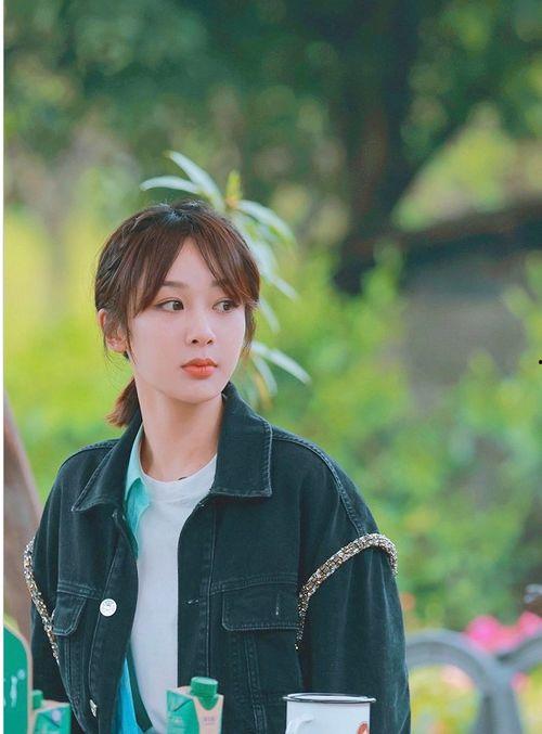 吃瓜娱乐圈博主有哪些人,揭秘幕后故事，解码明星生活