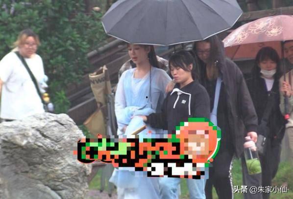 娱乐吃瓜小妹子视频下载,热门视频下载攻略