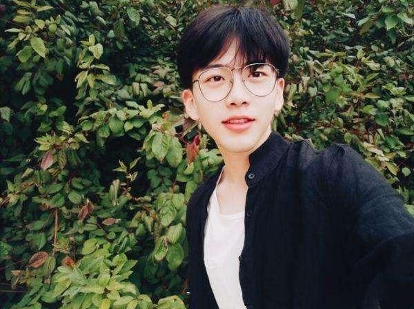 抖音娱乐圈吃瓜直播视频,吃瓜群众围观明星幕后故事